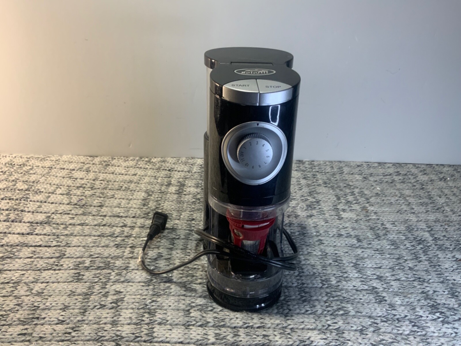 SOLOGRIND 2-in-1 Automatic Fresh Coffee Burr Grinder Makes Keurig Machine Cups