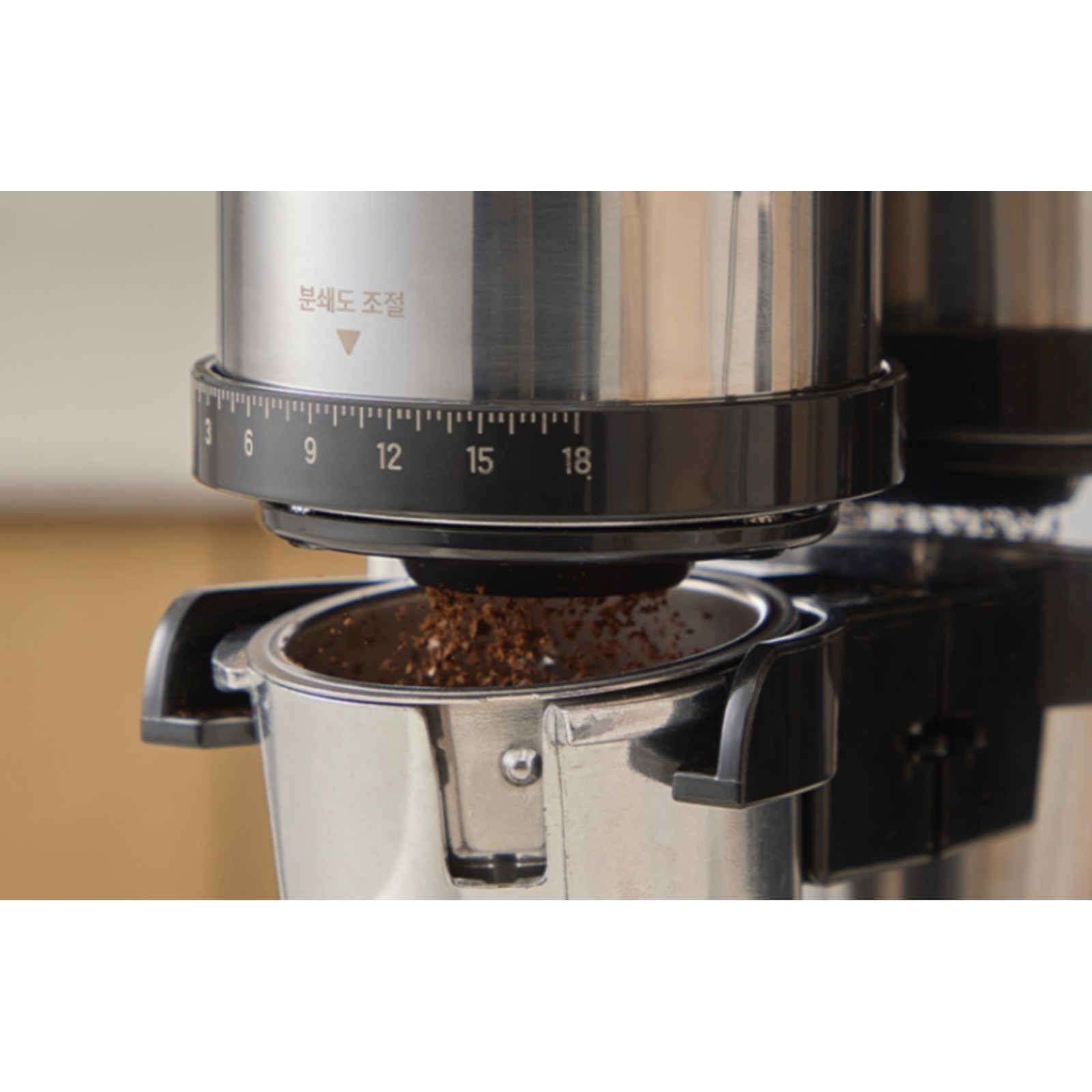 LEQUIP LCM-19BF06WH Espresso Coffee Home Machine Grinder Steam Bean 220V