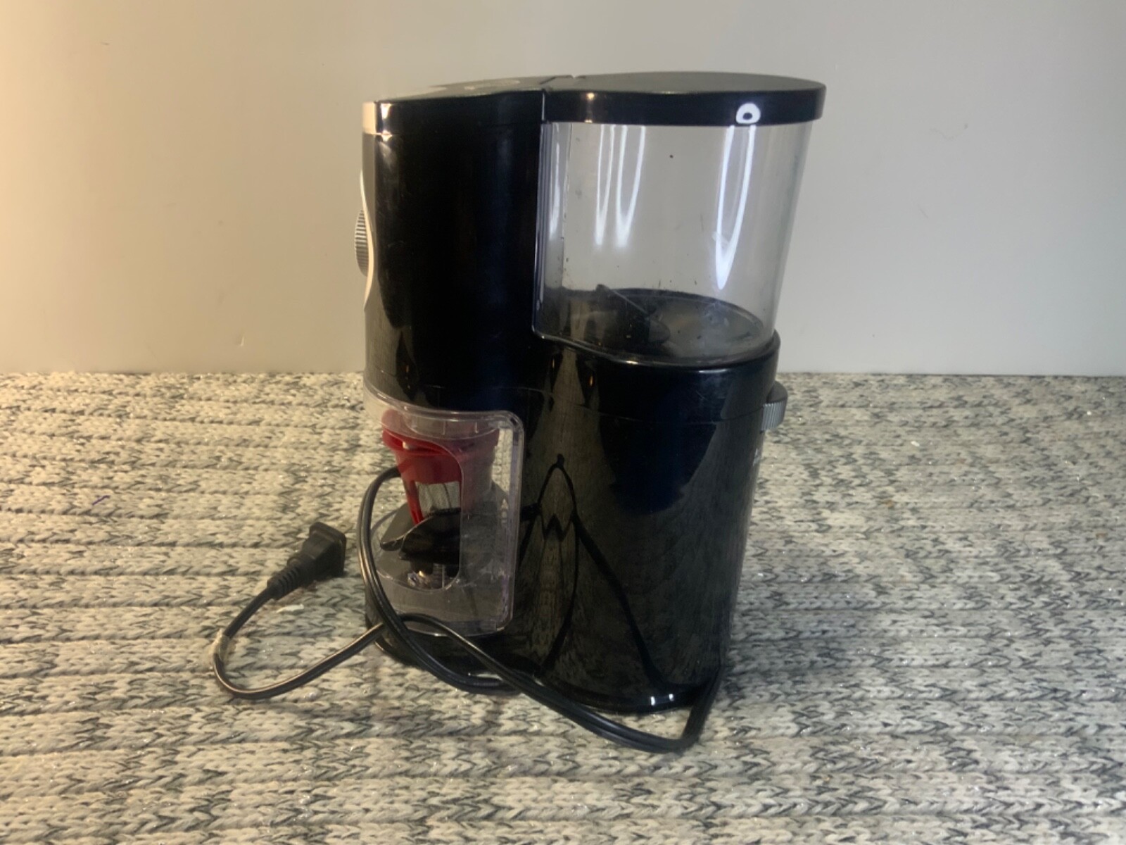 SOLOGRIND 2-in-1 Automatic Fresh Coffee Burr Grinder Makes Keurig Machine Cups